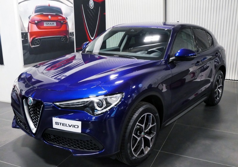 Alfa Romeo Stelvio 2 0 Turbo 200 Cv At8 Q4 Executive Blu